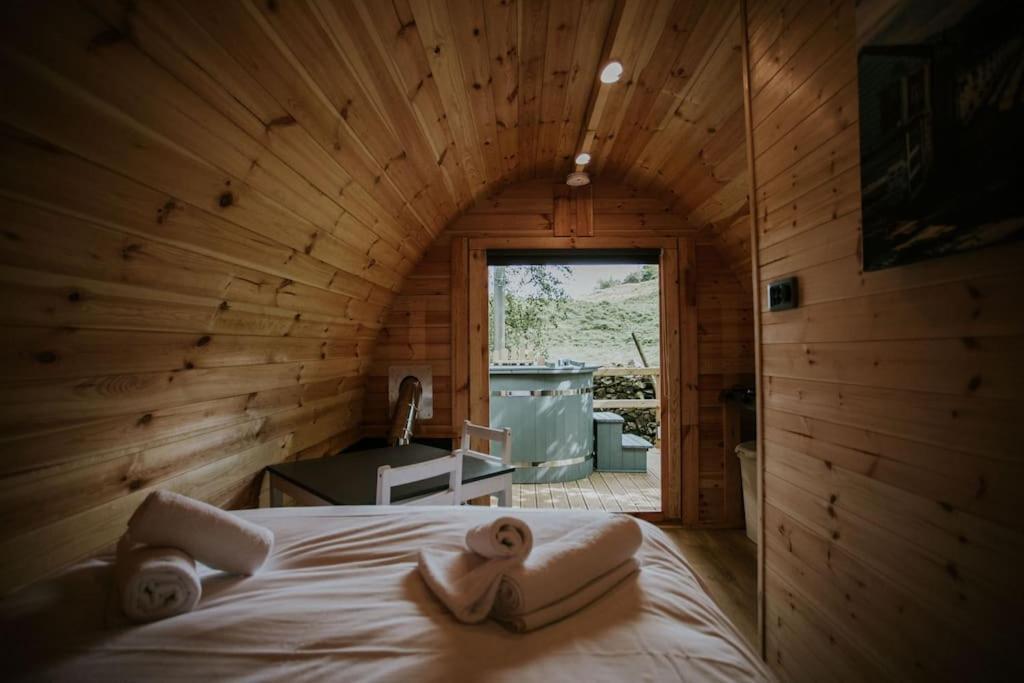 Pine Cosy Winter Cabin - Hot Tub & Log Burner Apartamento Barmouth Exterior foto